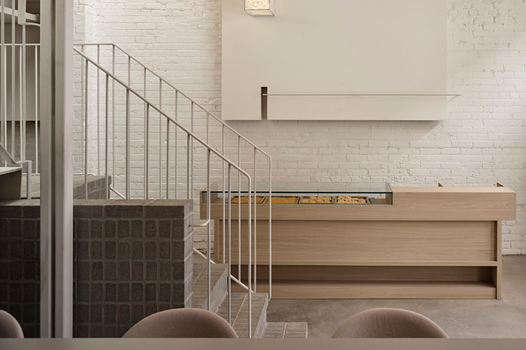 Master Oak panels in restaurant in Toronto